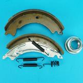 Twin Axle Set of Brake Shoes with Hub Nuts for Ifor Williams HB403
