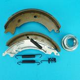 Twin Axle Set of Brake Shoes with Hub Nuts for Ifor Williams HB511