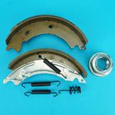 Triple Axle Set of Brake Shoes with Hub Nuts for LM167G/Tri