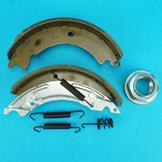 Twin Axle Set of Brake Shoes with Hub Nuts for Ifor Williams HB506