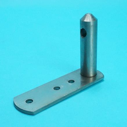 10526 - LYNCH PIN RECEIVER FOR IW HORSEBOX