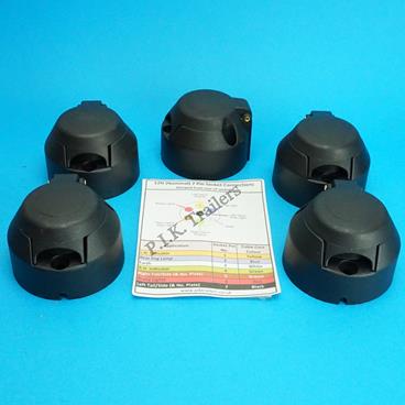 PACK of 5 PLASTIC 7 PIN SOCKETS
