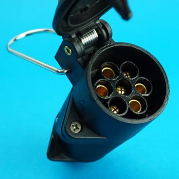 7 Pin 12N Flying Socket with Guide - 2