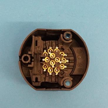 13 Pin Socket - 1