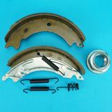 Twin Axle Set of Brake Shoes with Hub Nuts for Ifor Williams HB505